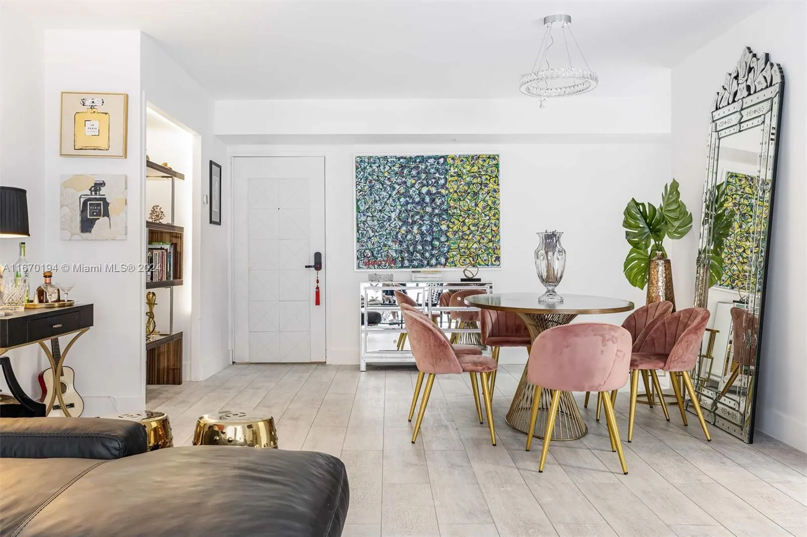 9195 Collins Ave, #1104