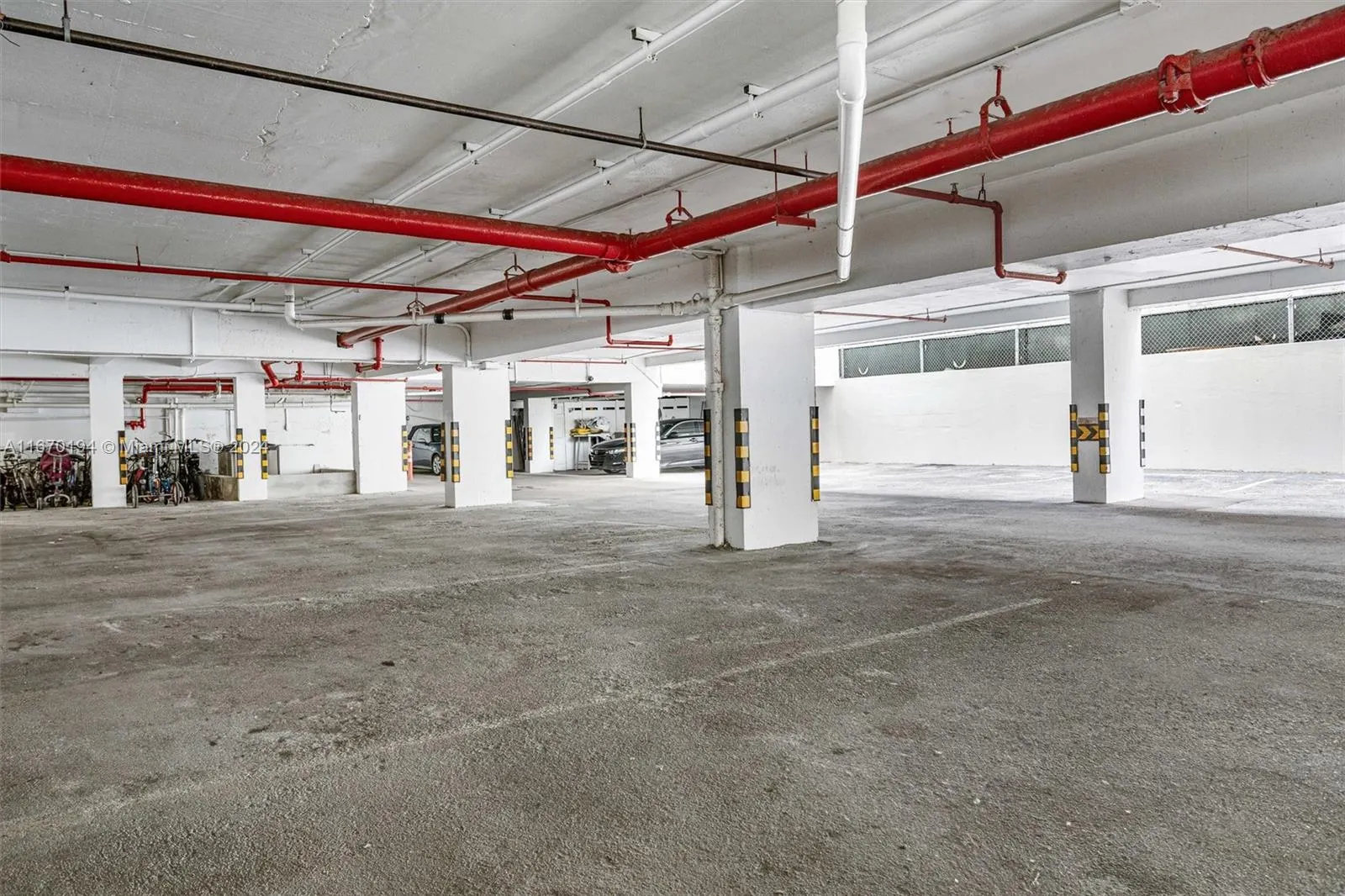 9195 Collins Ave, #1104