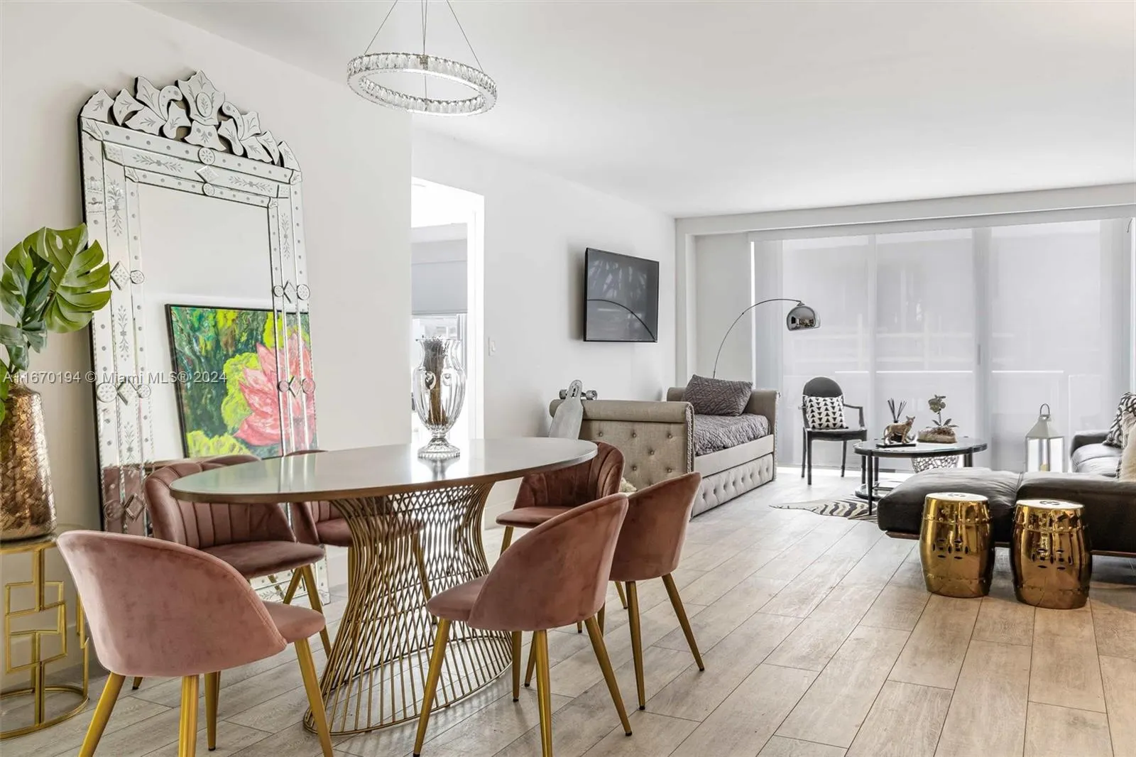 9195 Collins Ave, #1104