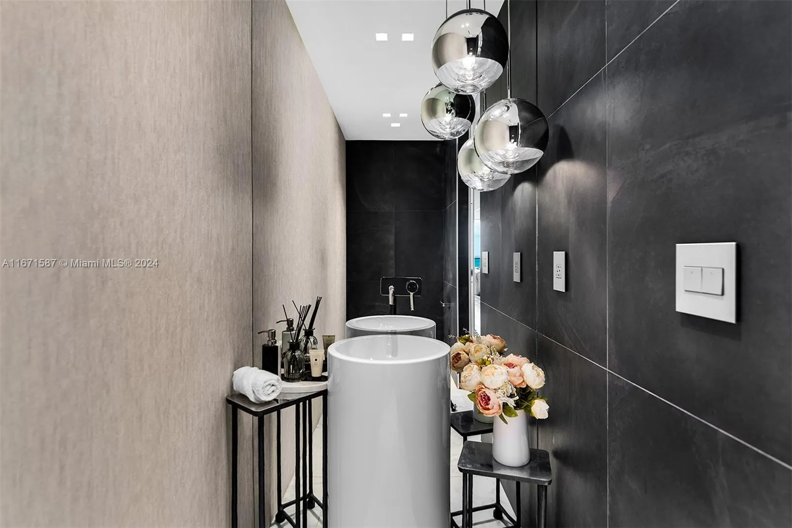 10203 Collins Ave, #1403