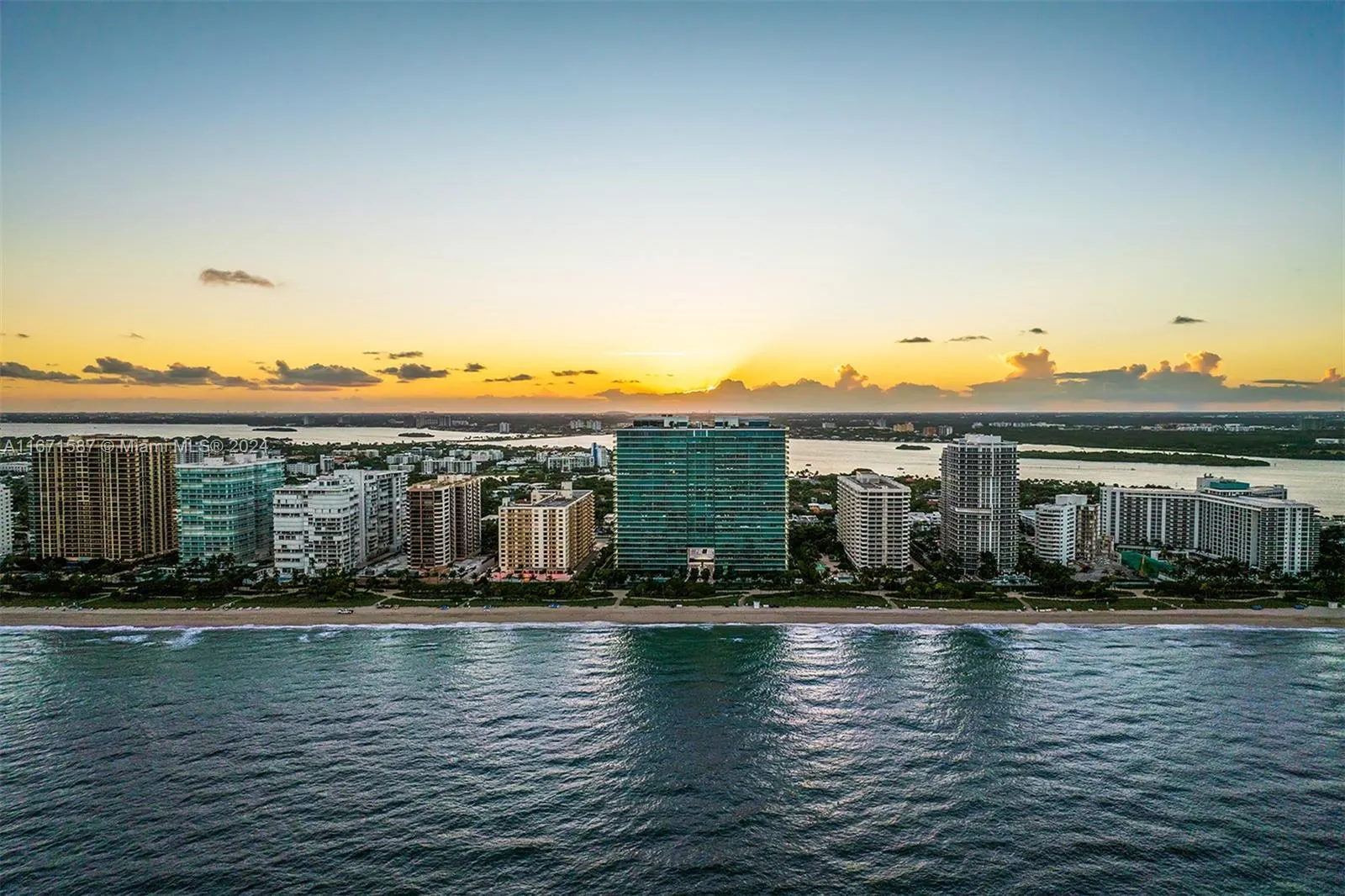 10203 Collins Ave, #1403