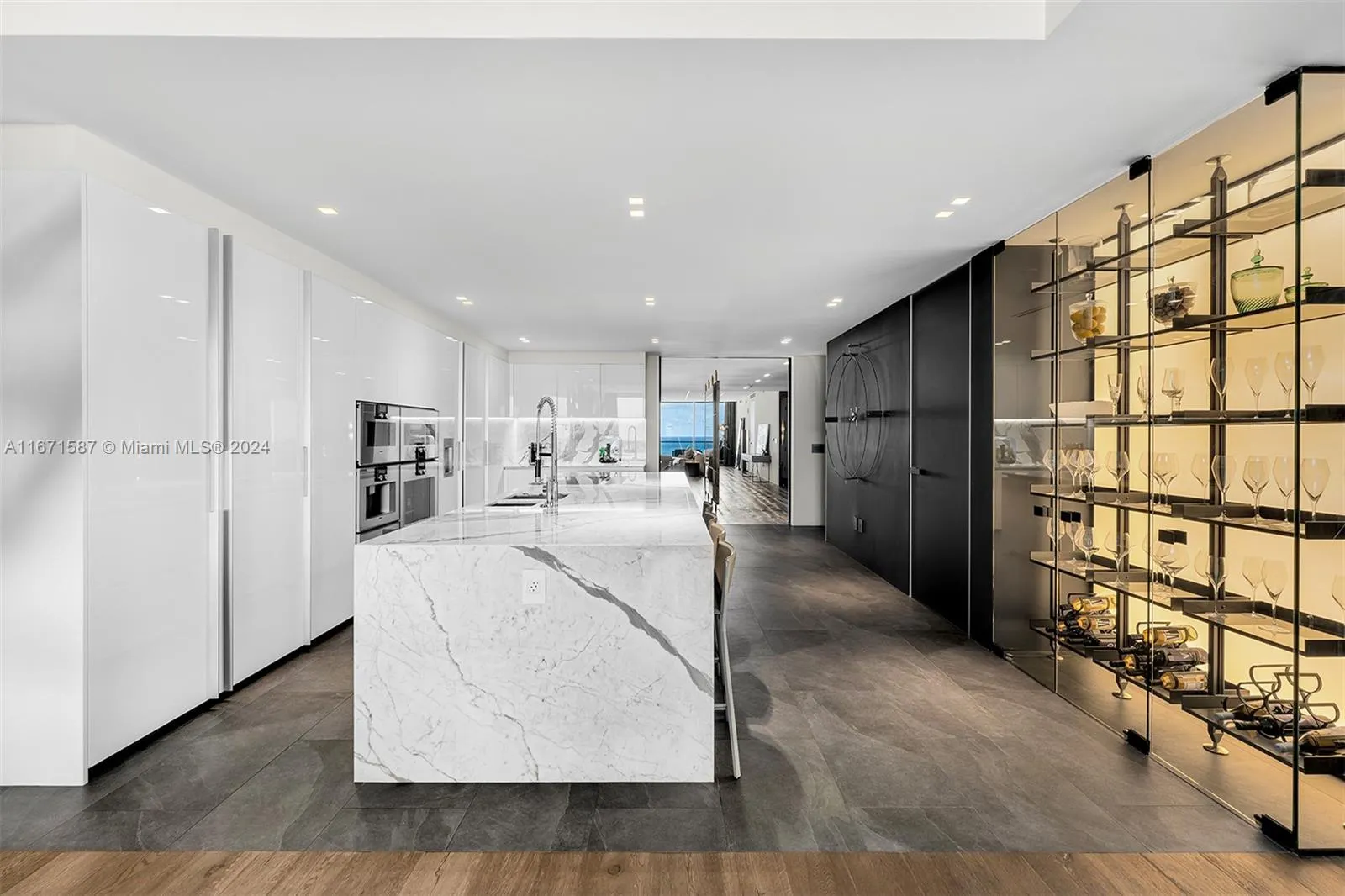 10203 Collins Ave, #1403