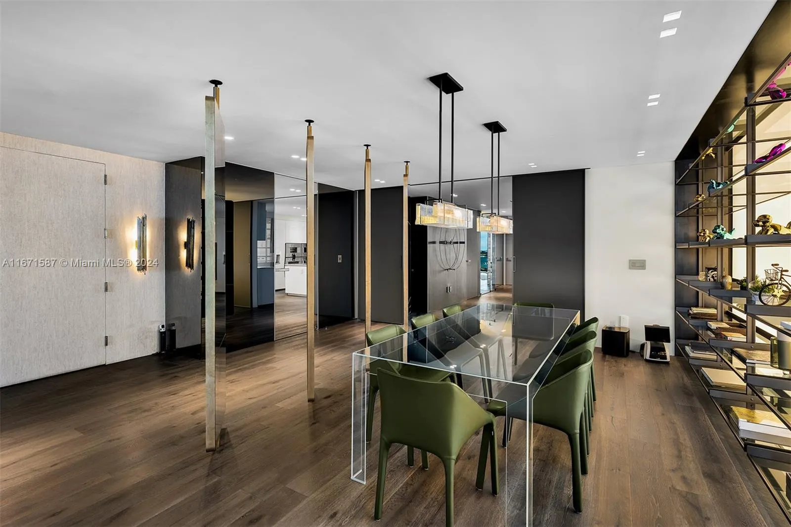 10203 Collins Ave, #1403
