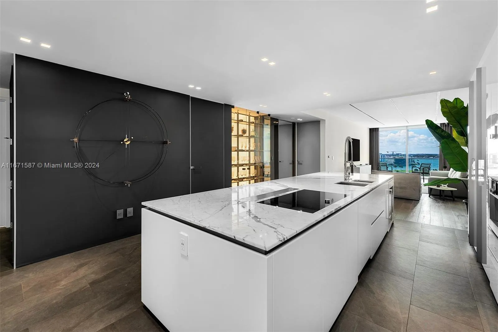 10203 Collins Ave, #1403