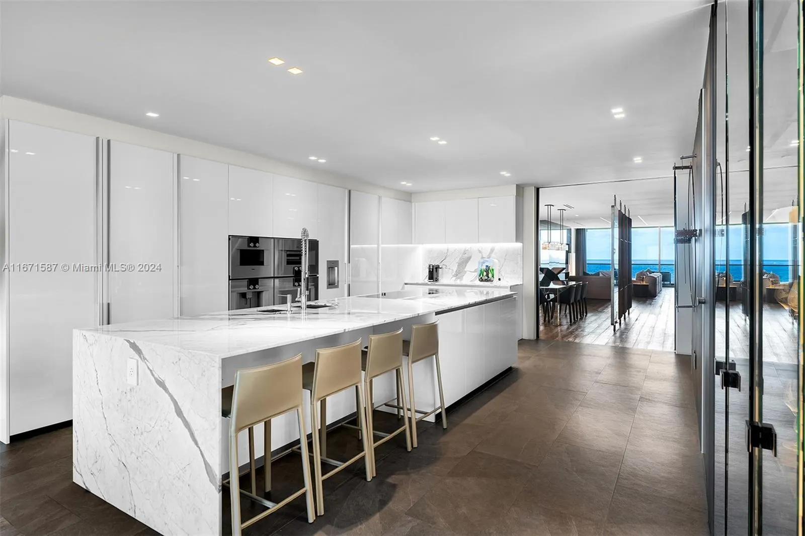 10203 Collins Ave, #1403