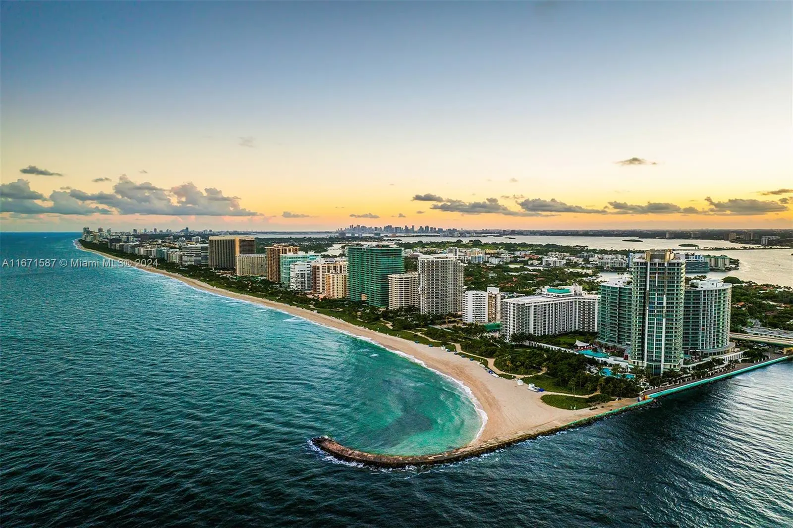 10203 Collins Ave, #1403