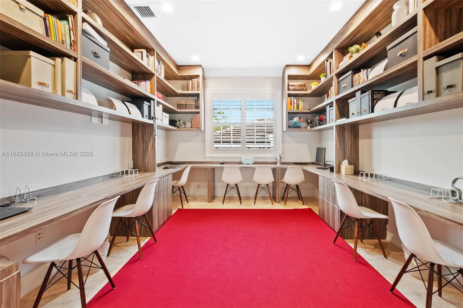 5901 Rolling Road Dr