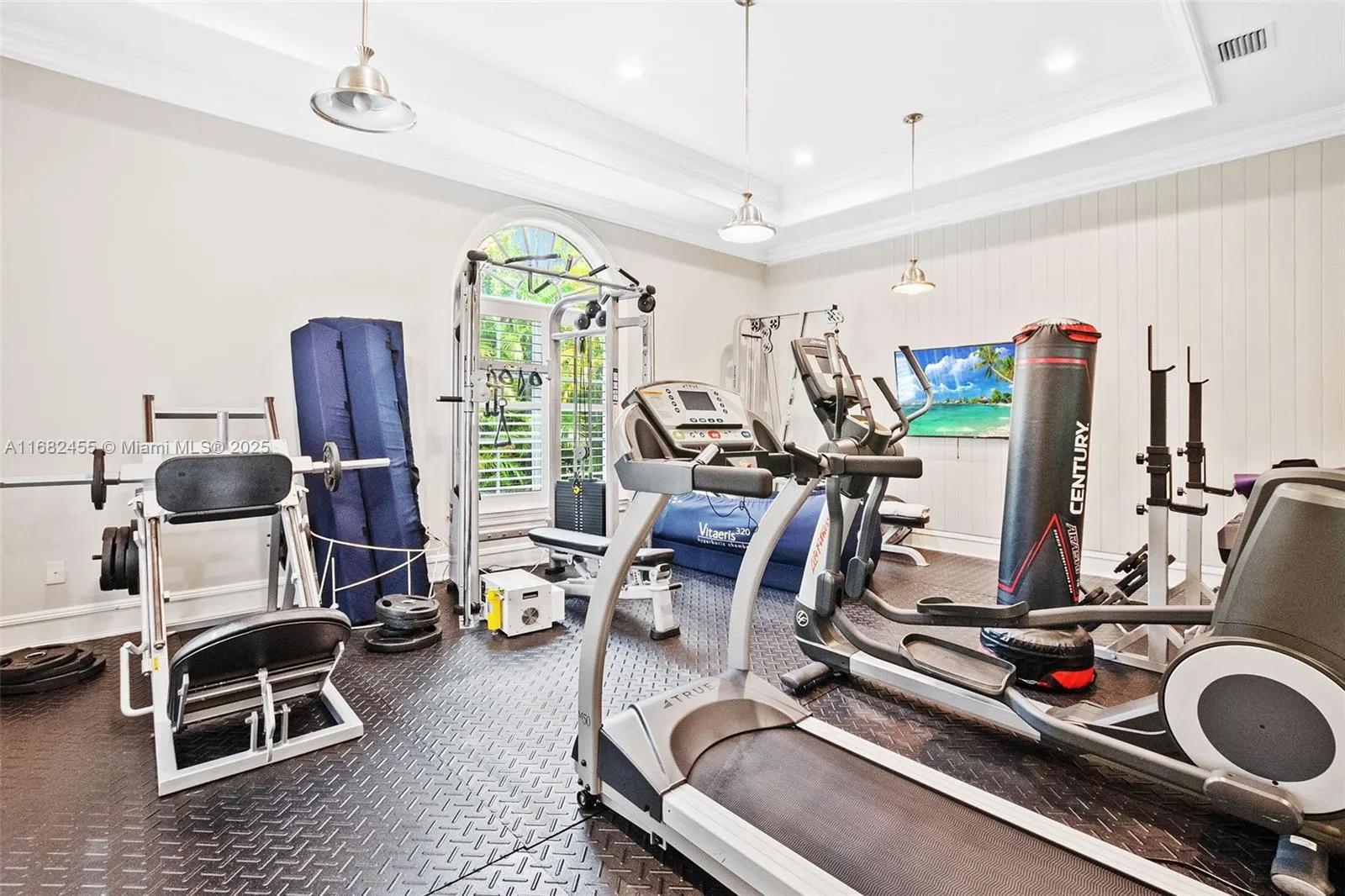 5901 Rolling Road Dr