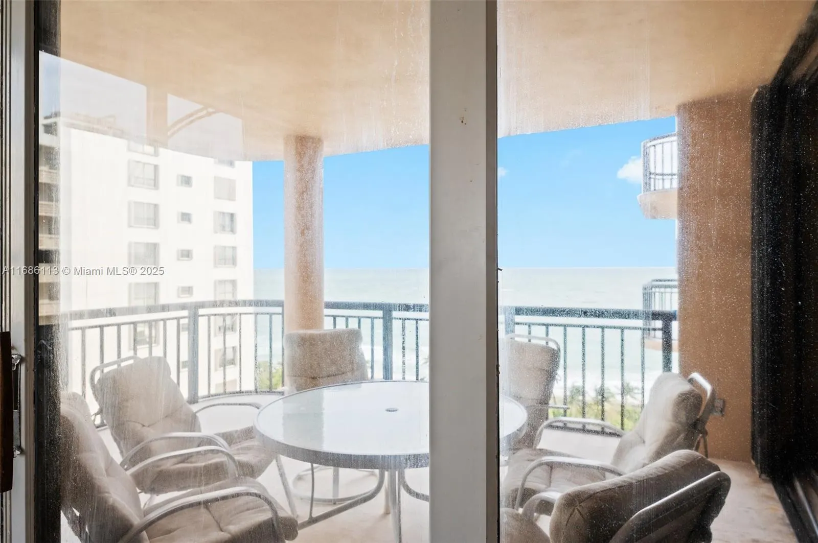 10175 Collins Ave, #1003