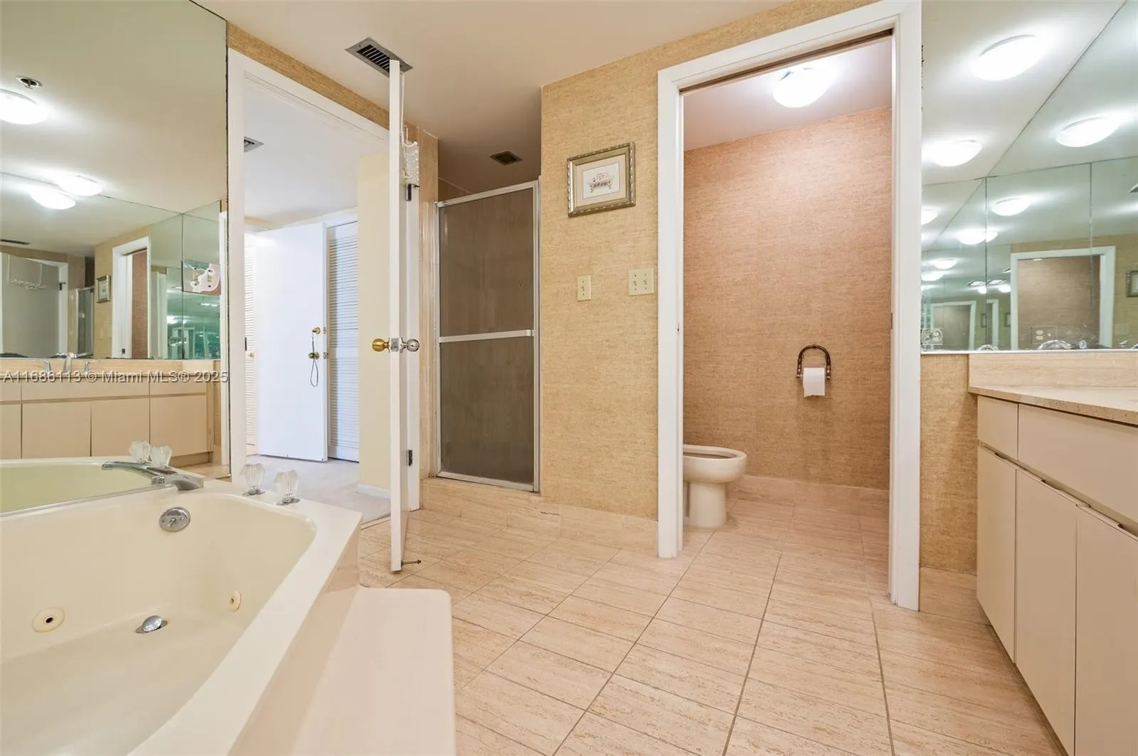 10175 Collins Ave, #1003