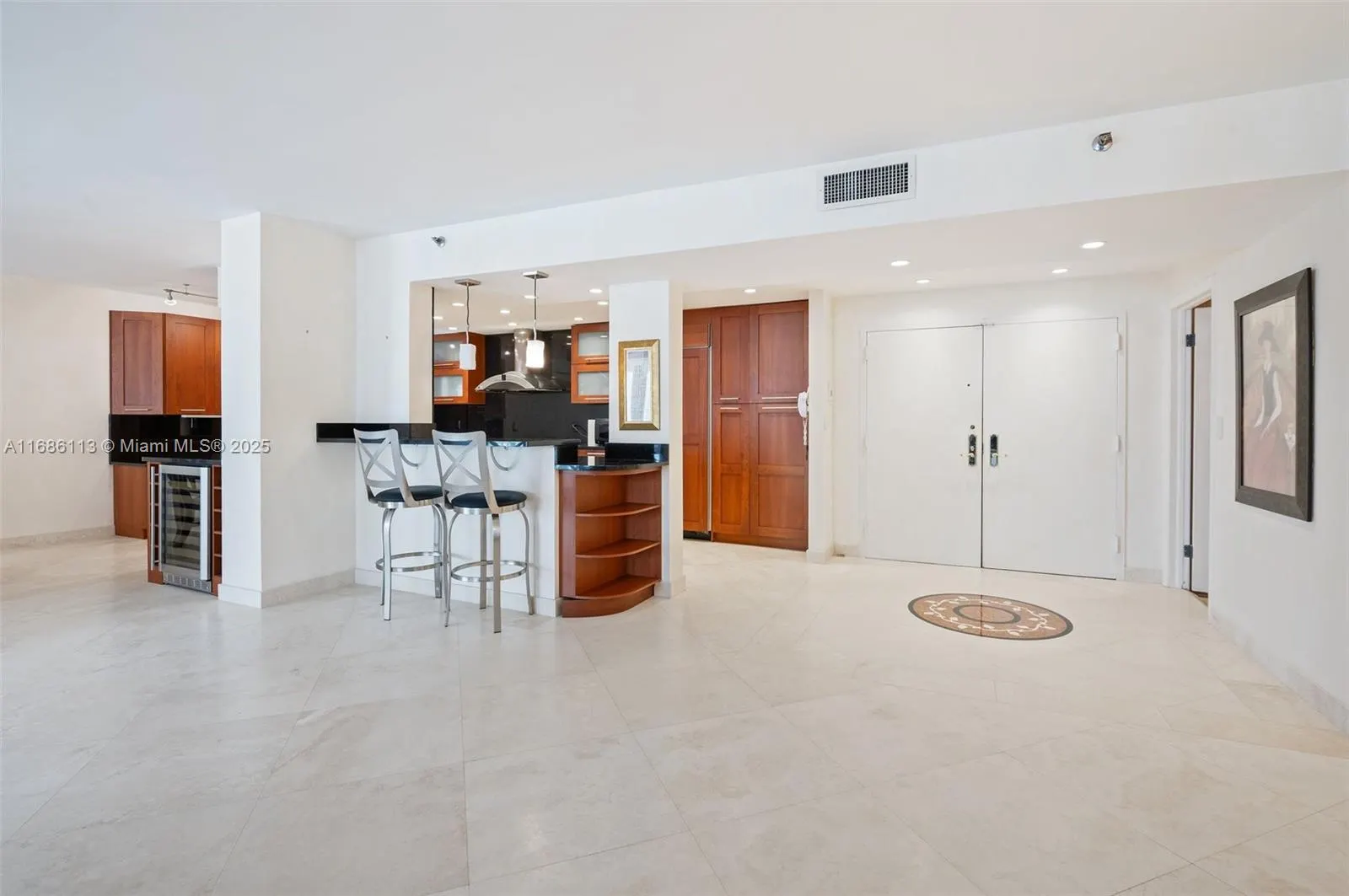 10175 Collins Ave, #1003