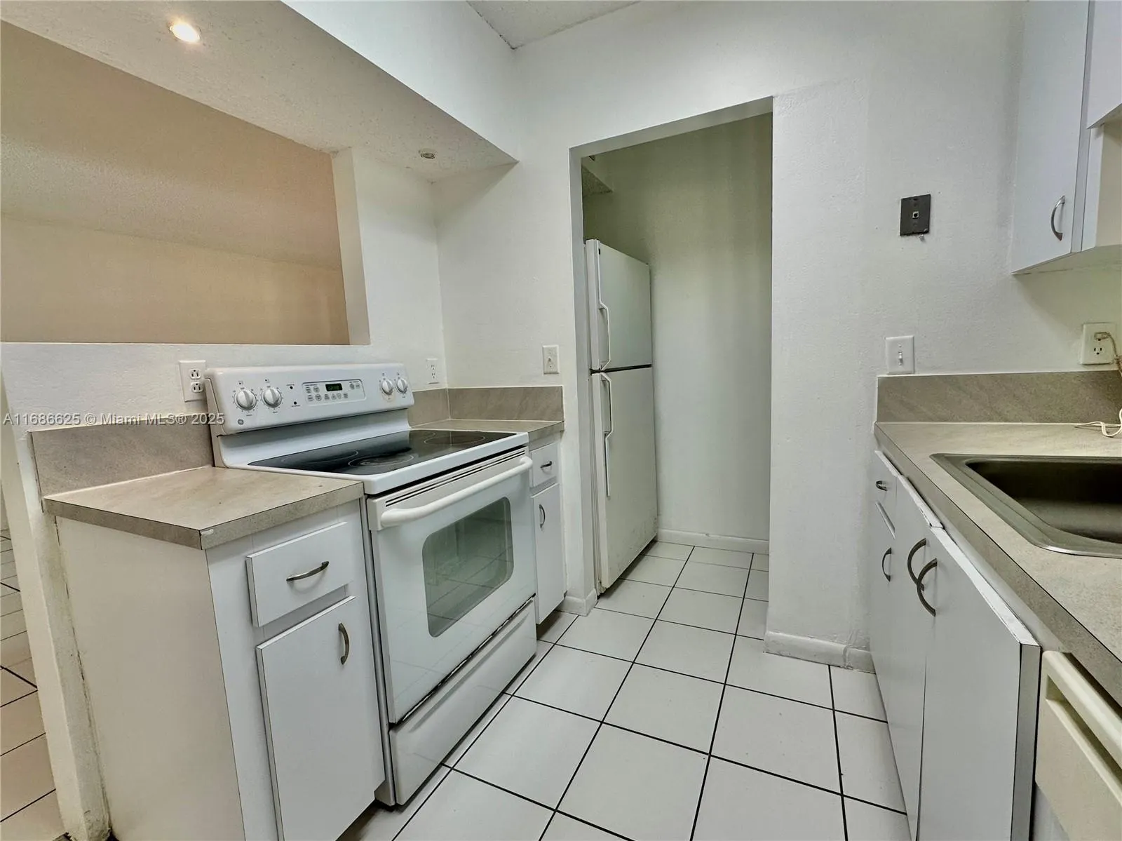 500 NE 2nd St, #223