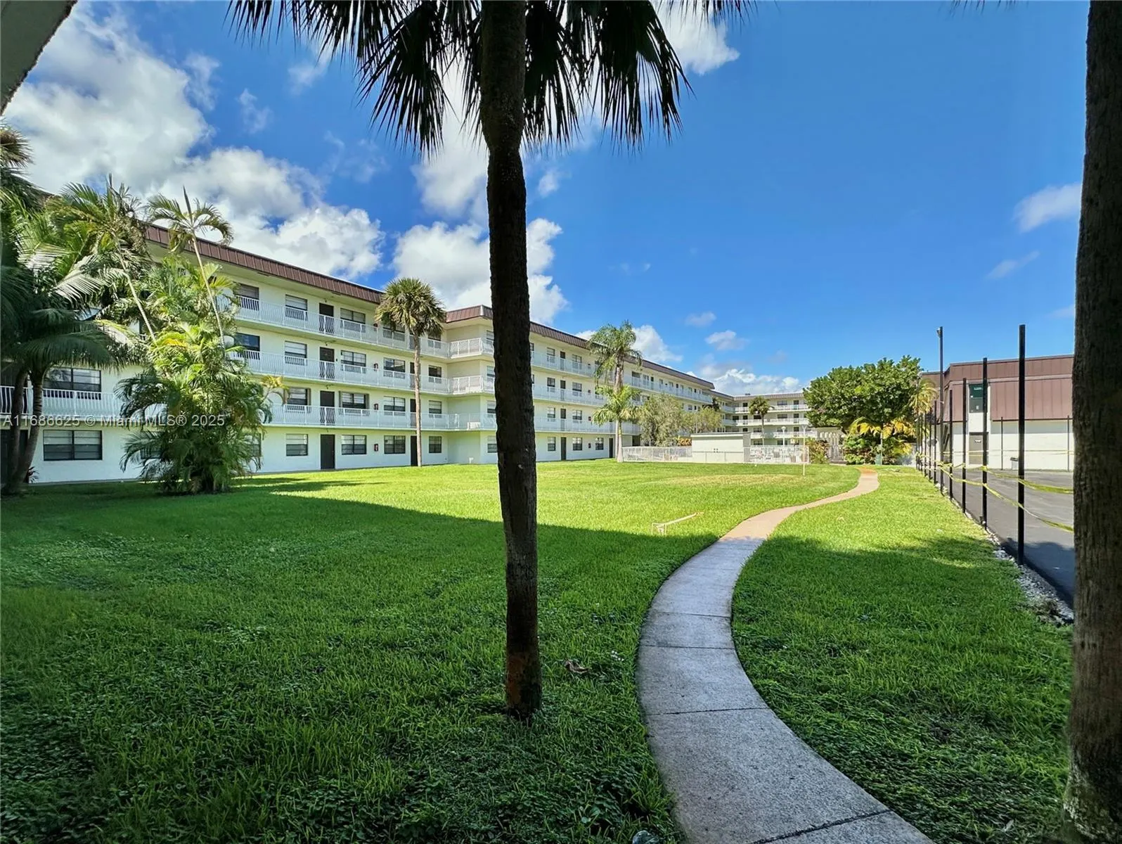 500 NE 2nd St, #223