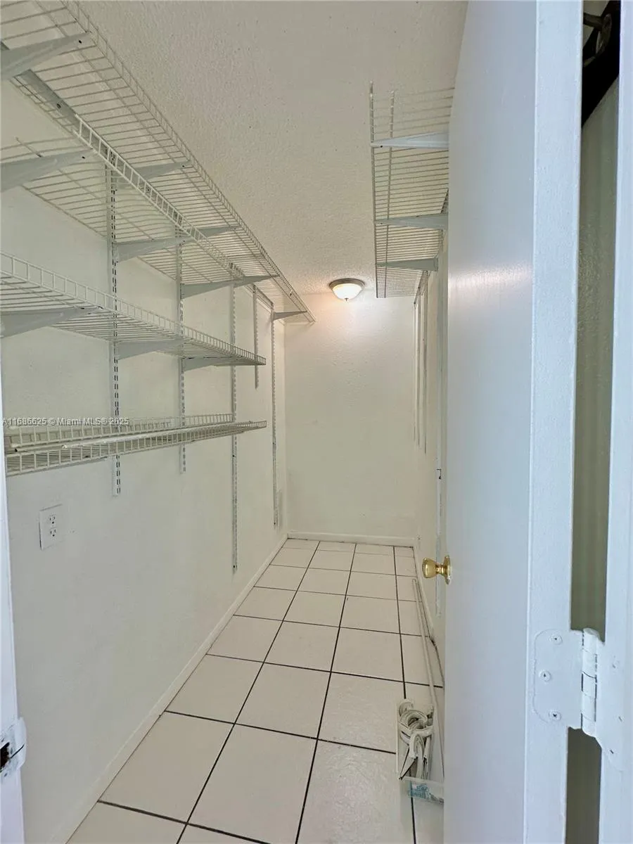 500 NE 2nd St, #223