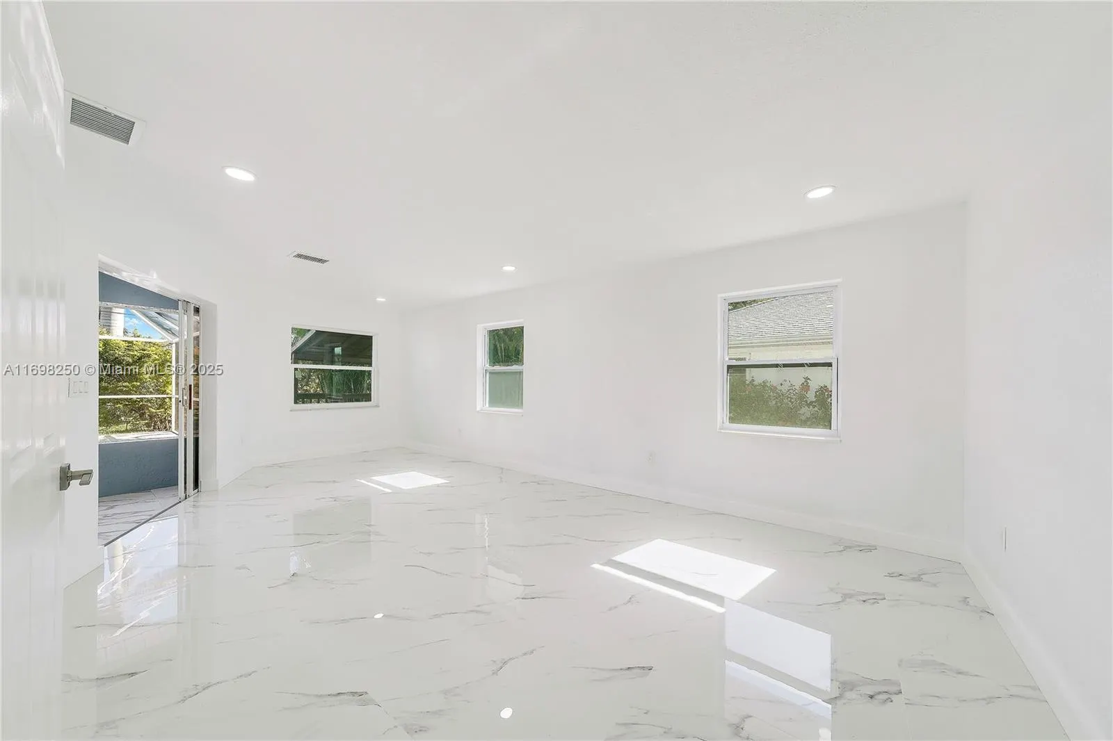 4367 ALBACORE CIR