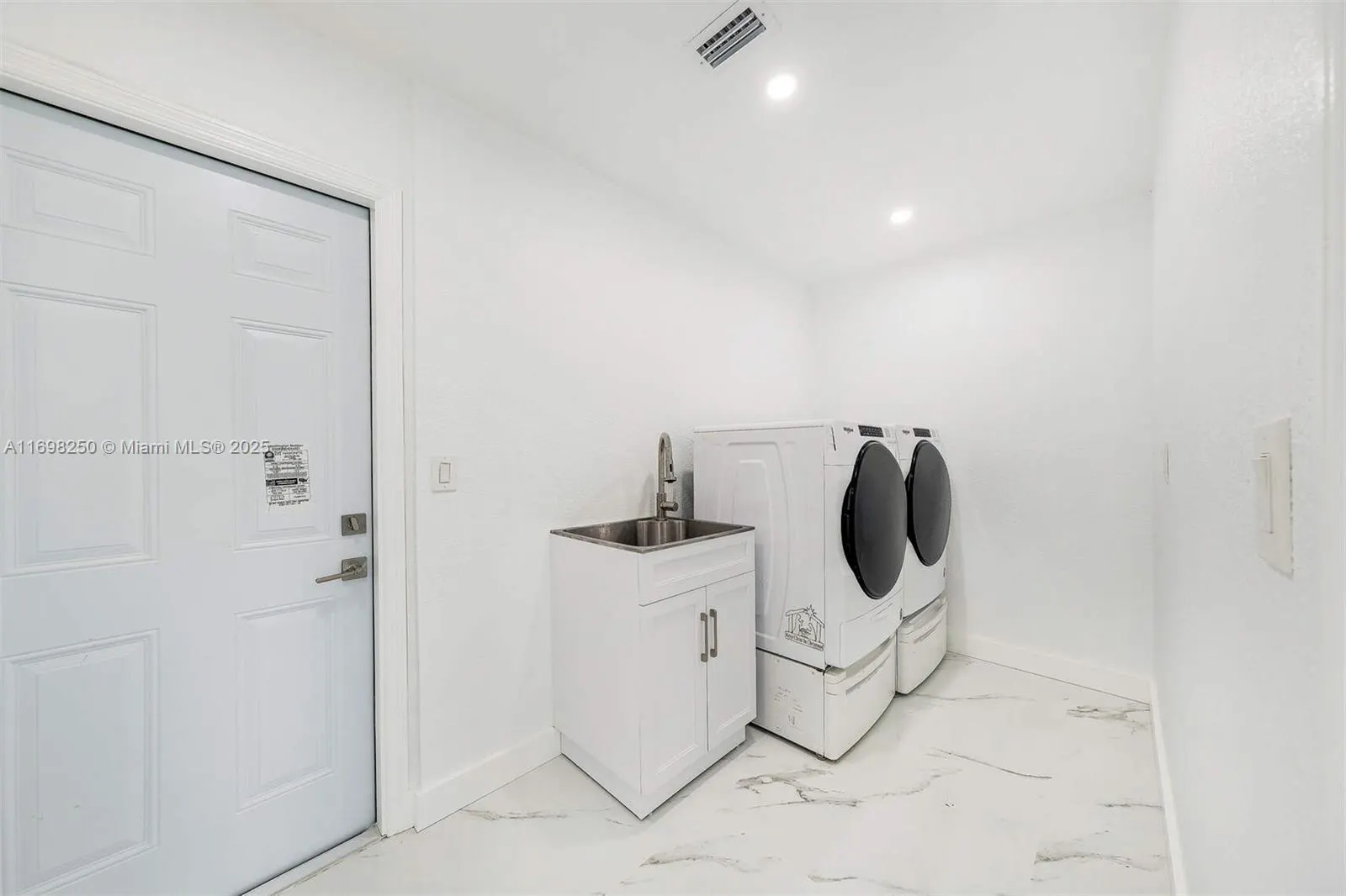 4367 ALBACORE CIR