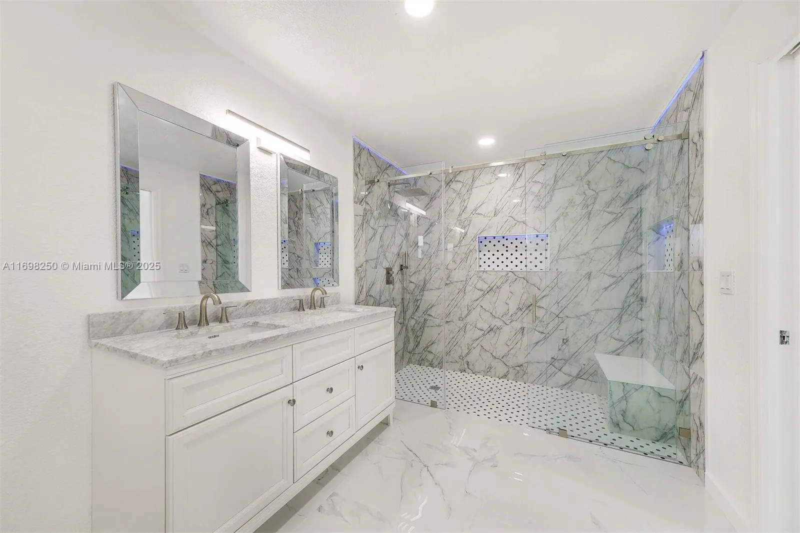 4367 ALBACORE CIR