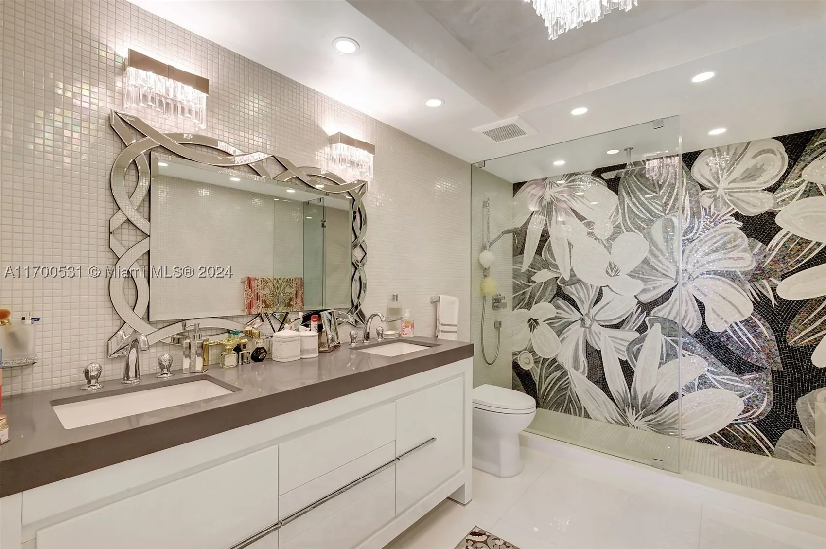 9801 W Collins Ave #5O/complete renovated