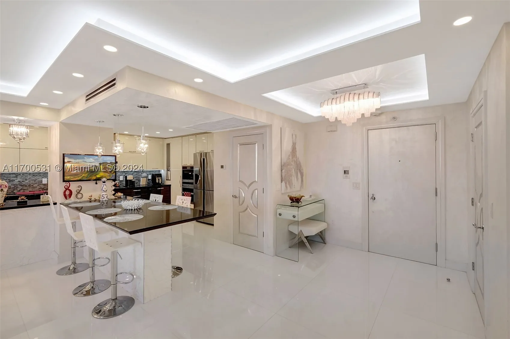 9801 W Collins Ave #5O/complete renovated