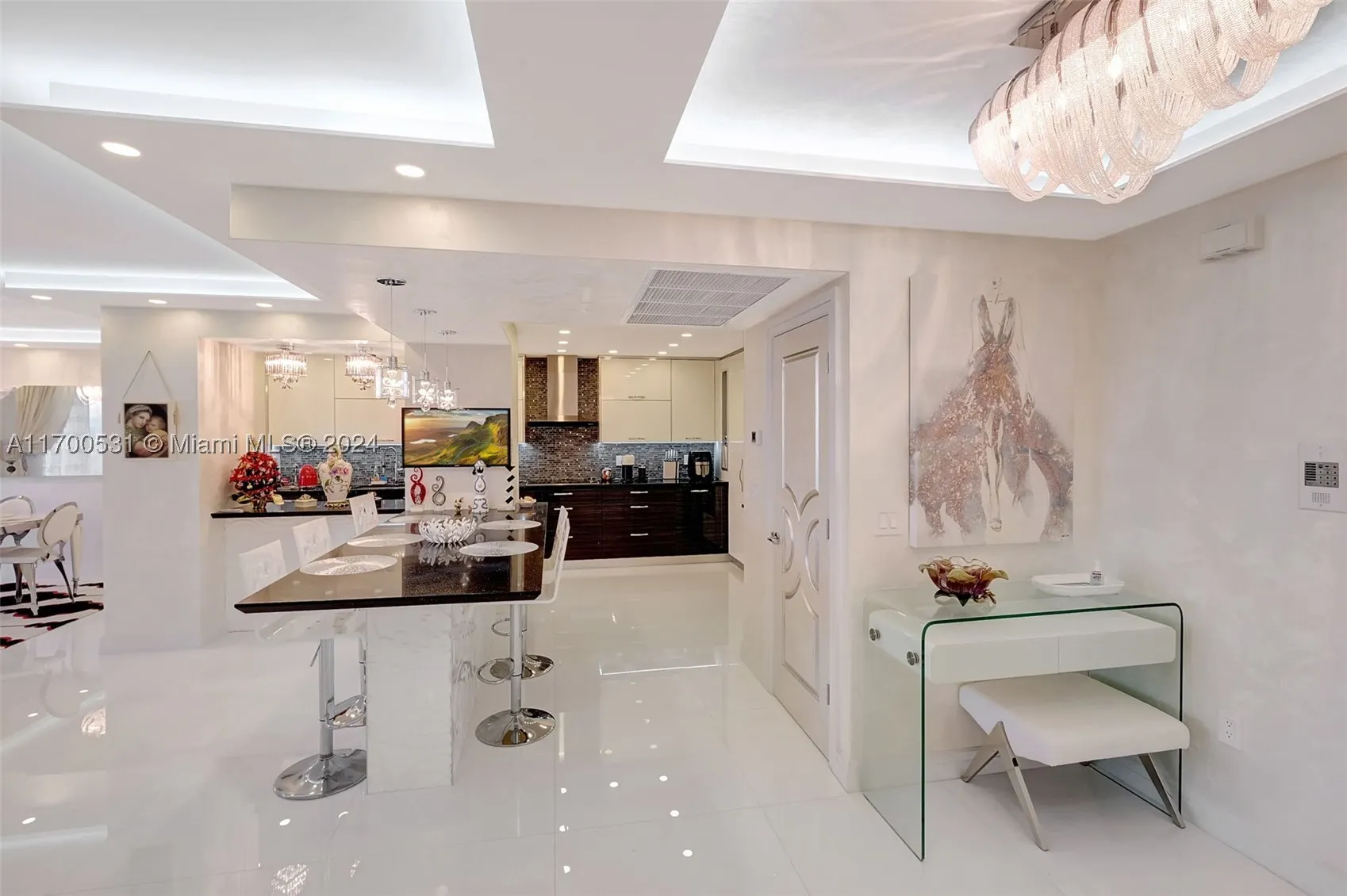 9801 W Collins Ave #5O/complete renovated