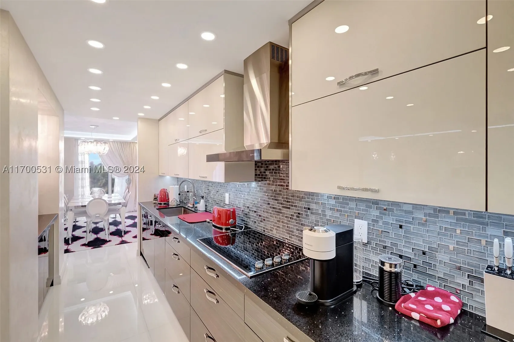 9801 W Collins Ave #5O/complete renovated