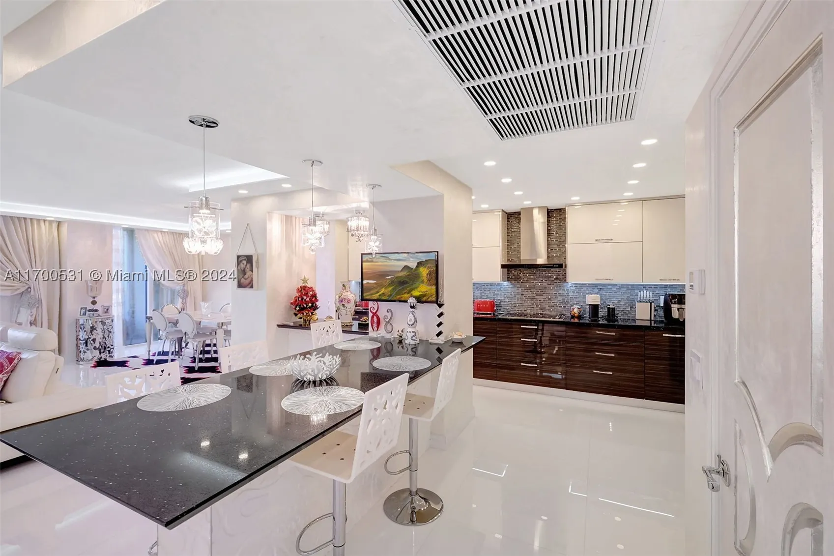 9801 W Collins Ave #5O/complete renovated