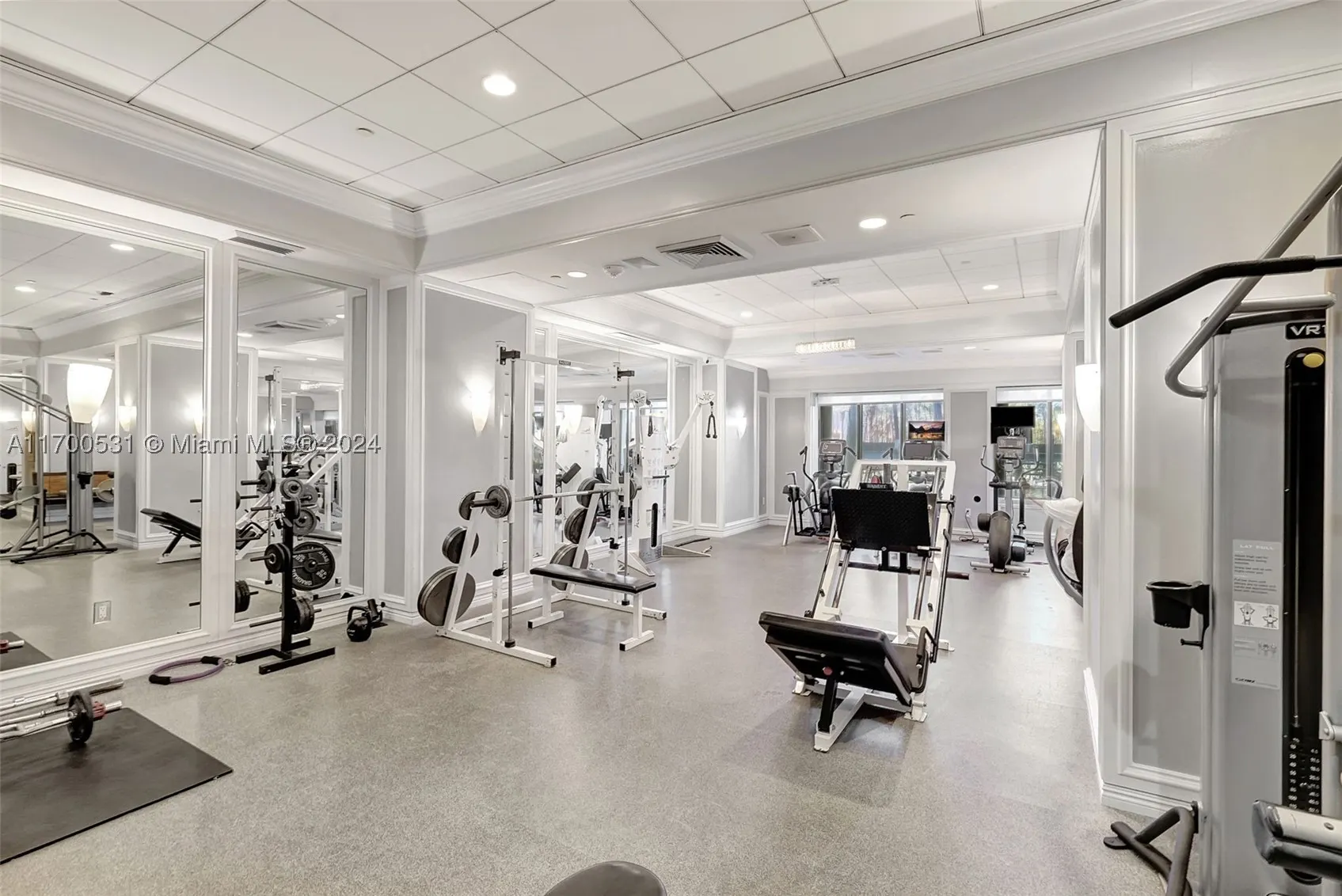 9801 W Collins Ave #5O/complete renovated