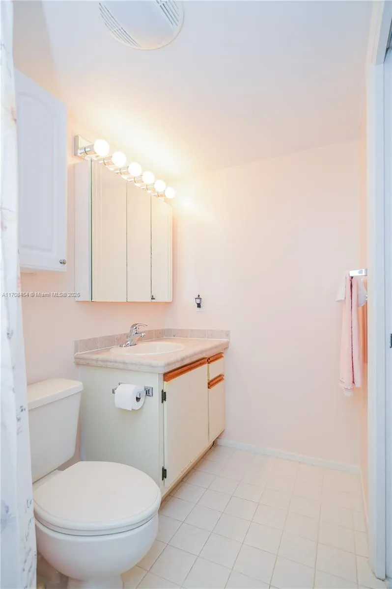 190 SE 5th Ave, #202