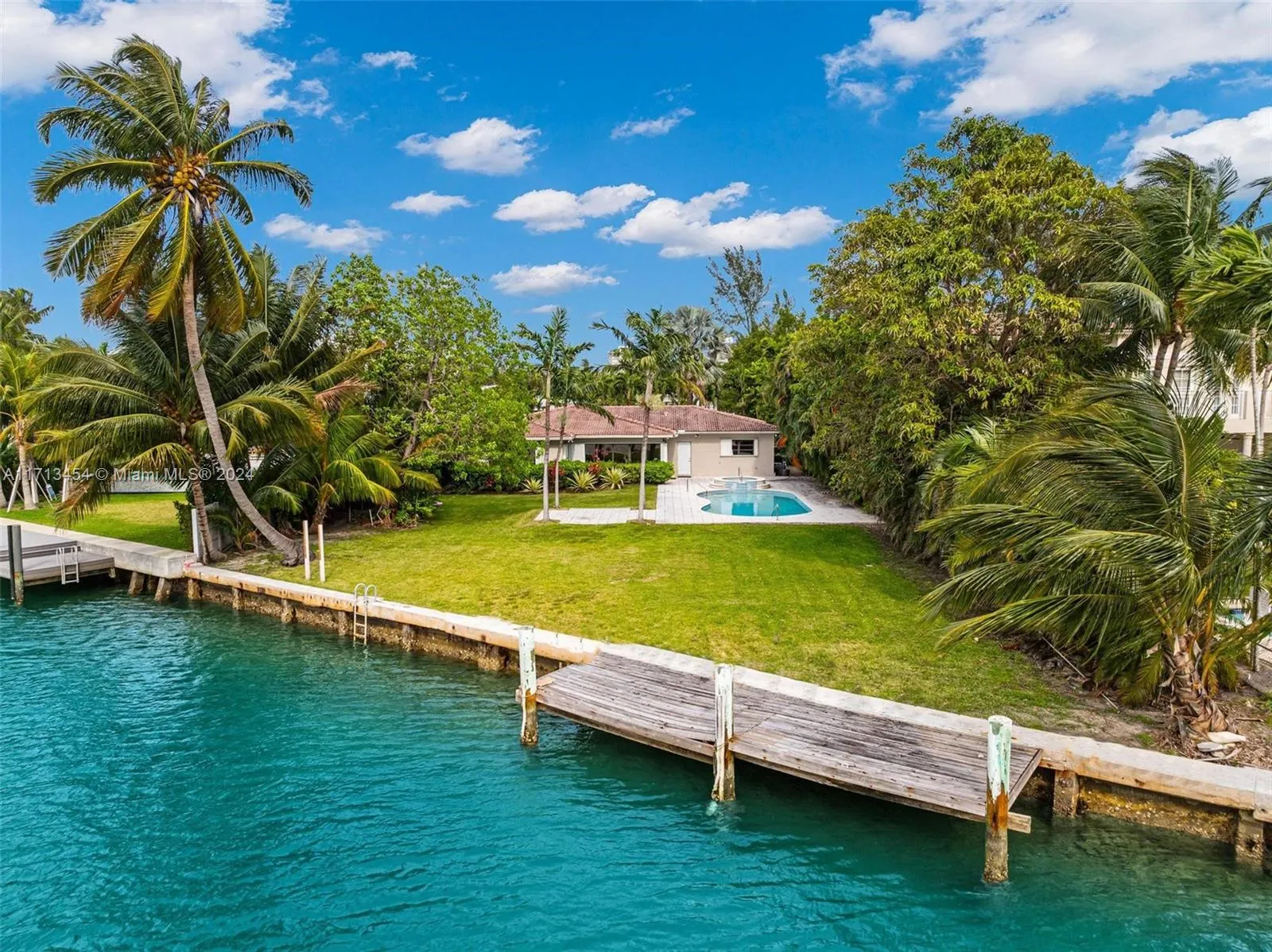 9250 Bay Dr