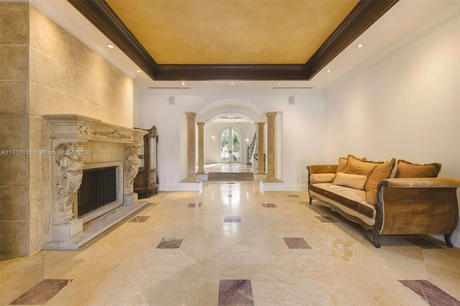 9940 W Suburban Dr