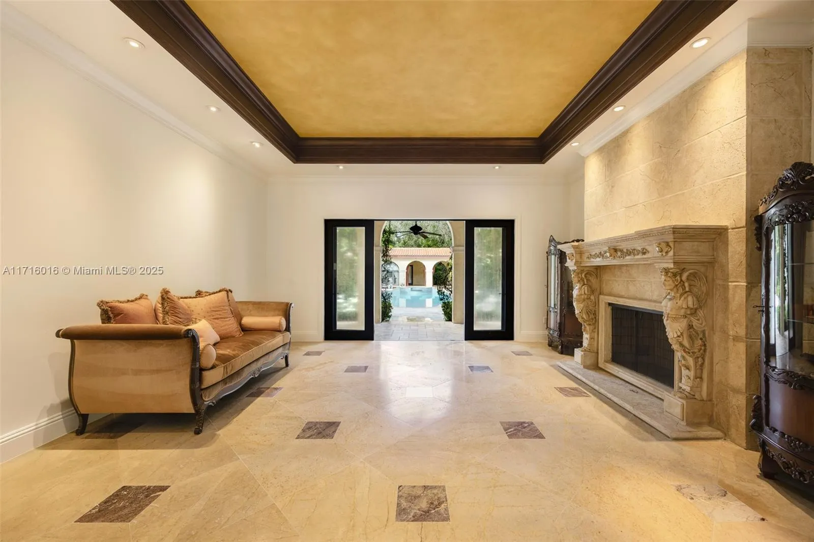 9940 W Suburban Dr