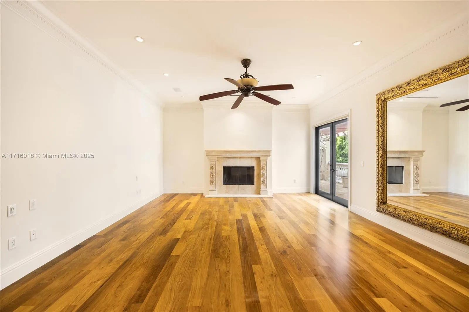 9940 W Suburban Dr