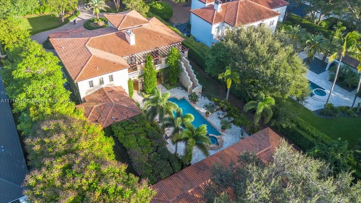 9940 W Suburban Dr