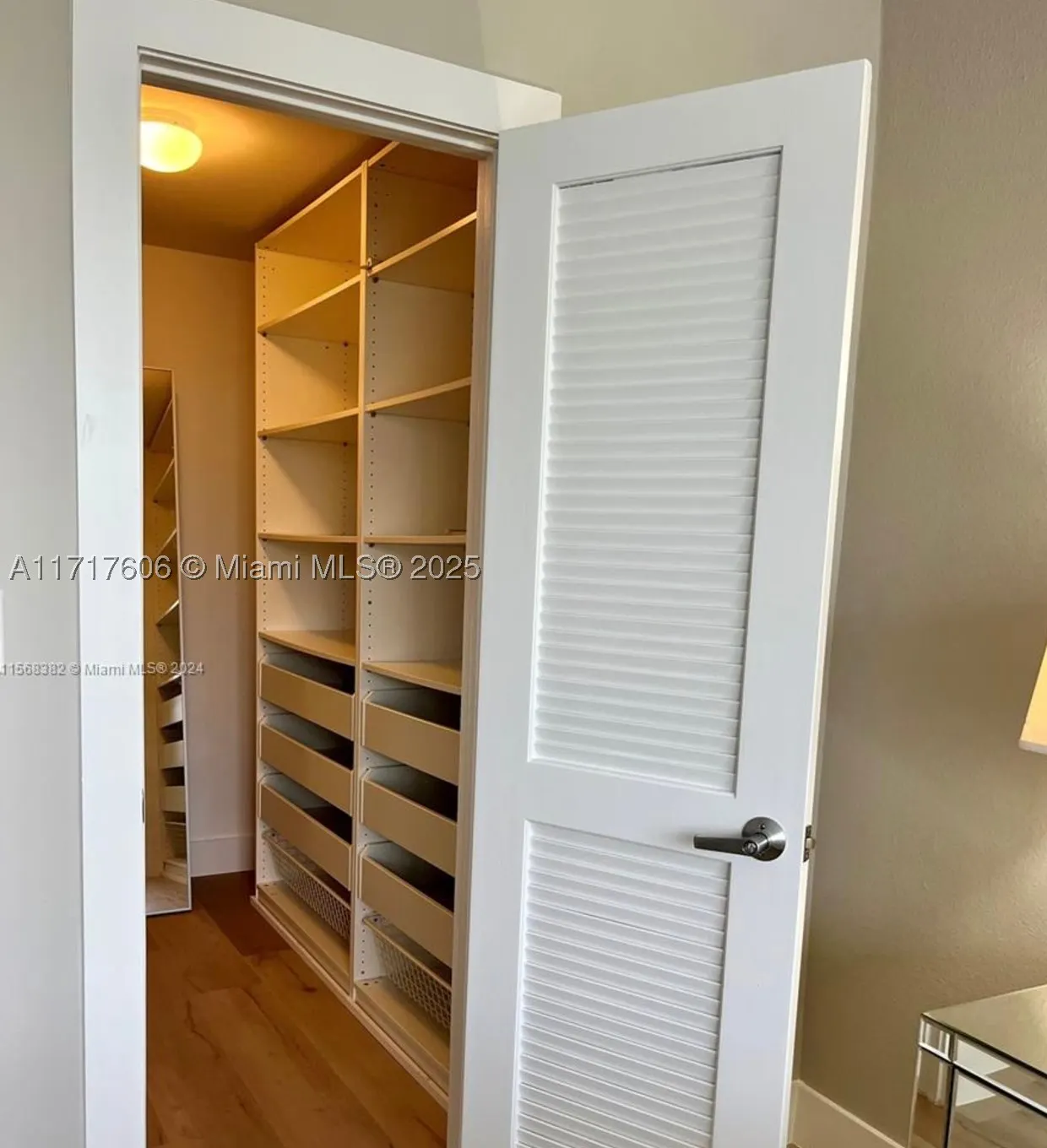 10275 Collins Ave #331