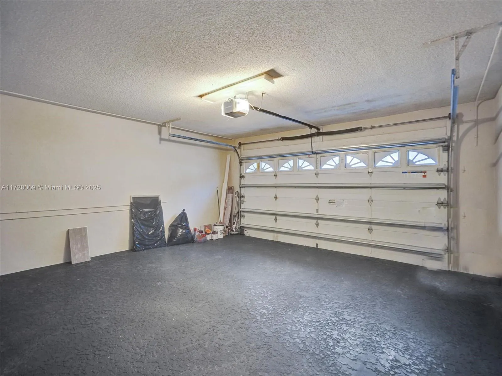 1046 SE 6th Ct
