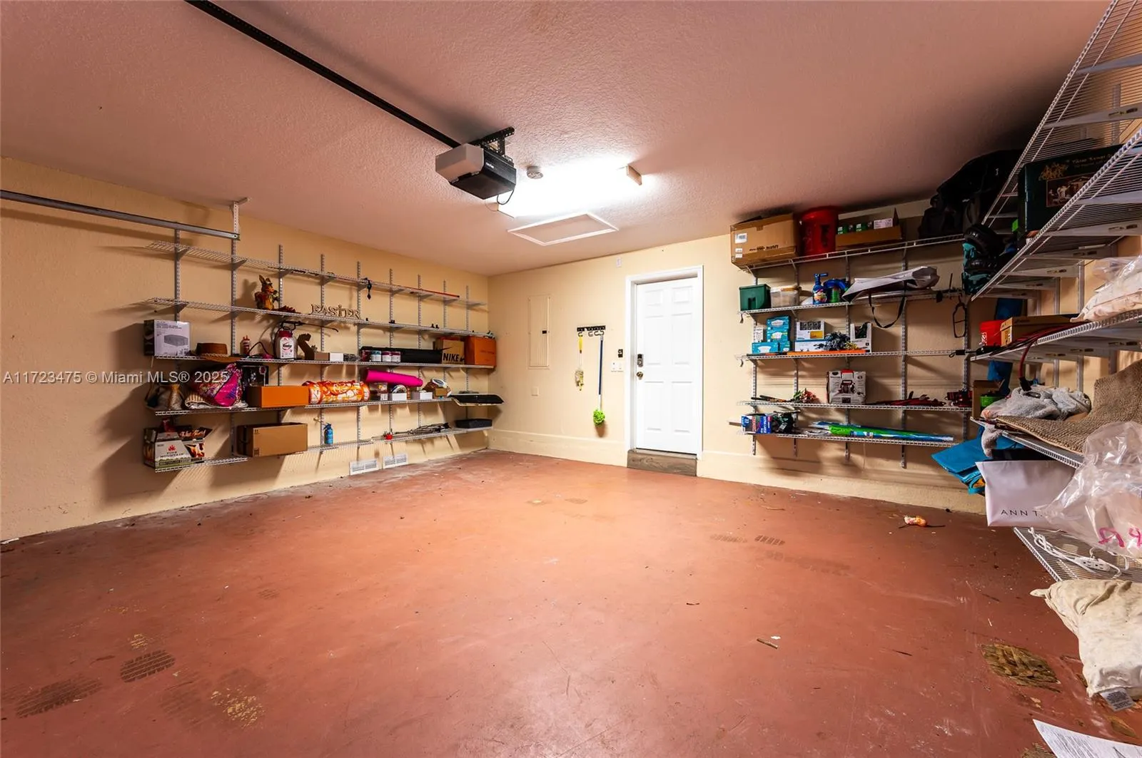 208 SE 15th St