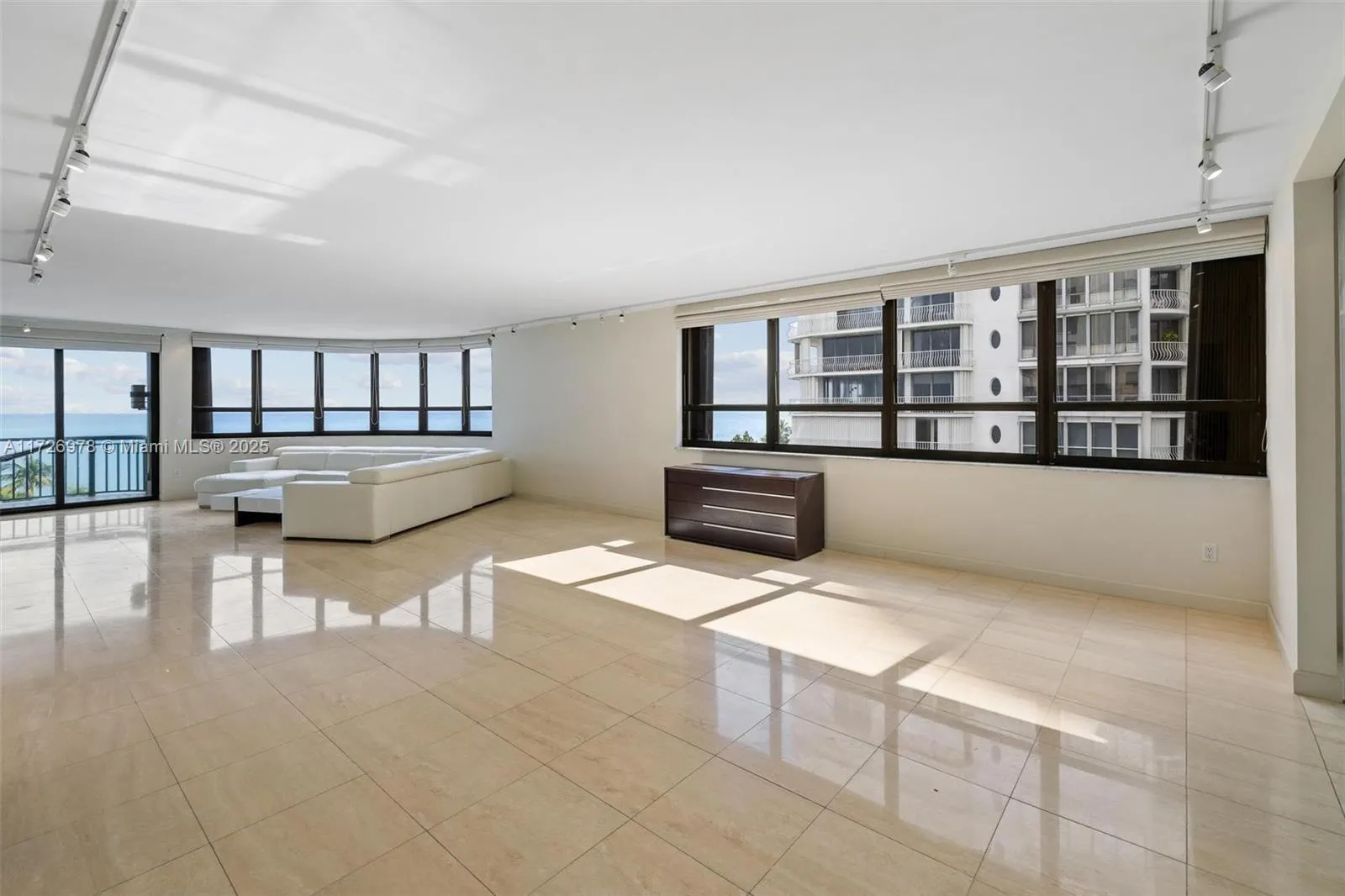 10175 Collins Ave #502
