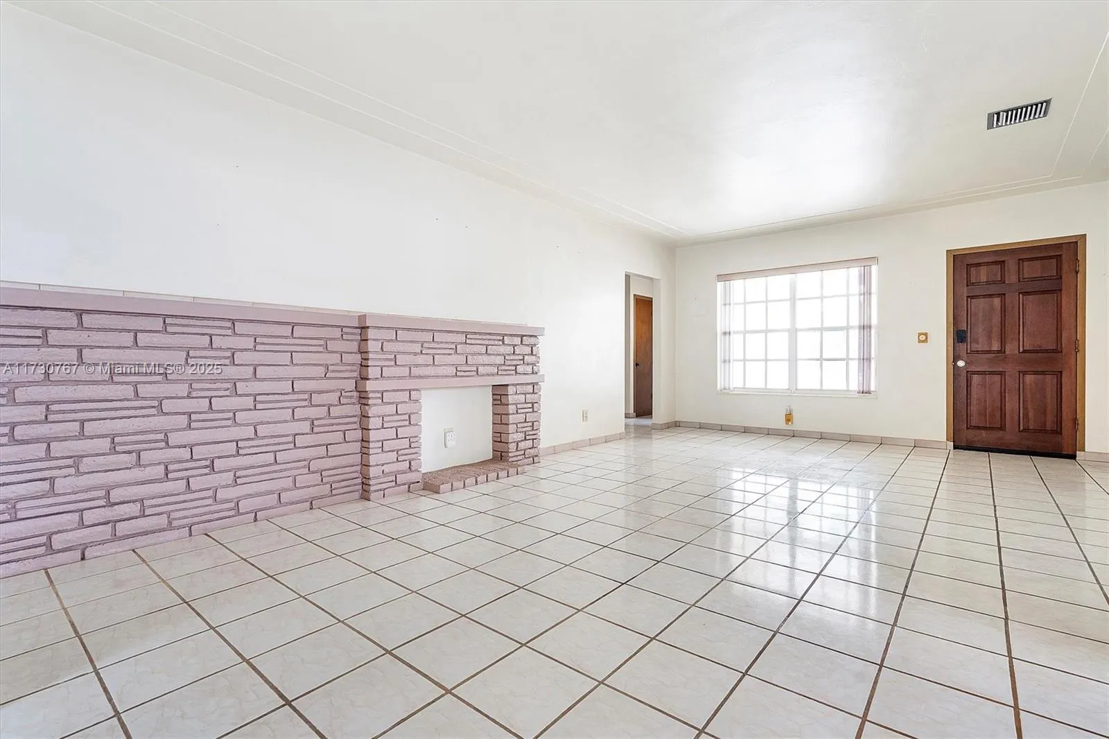 9573 Carlyle Ave