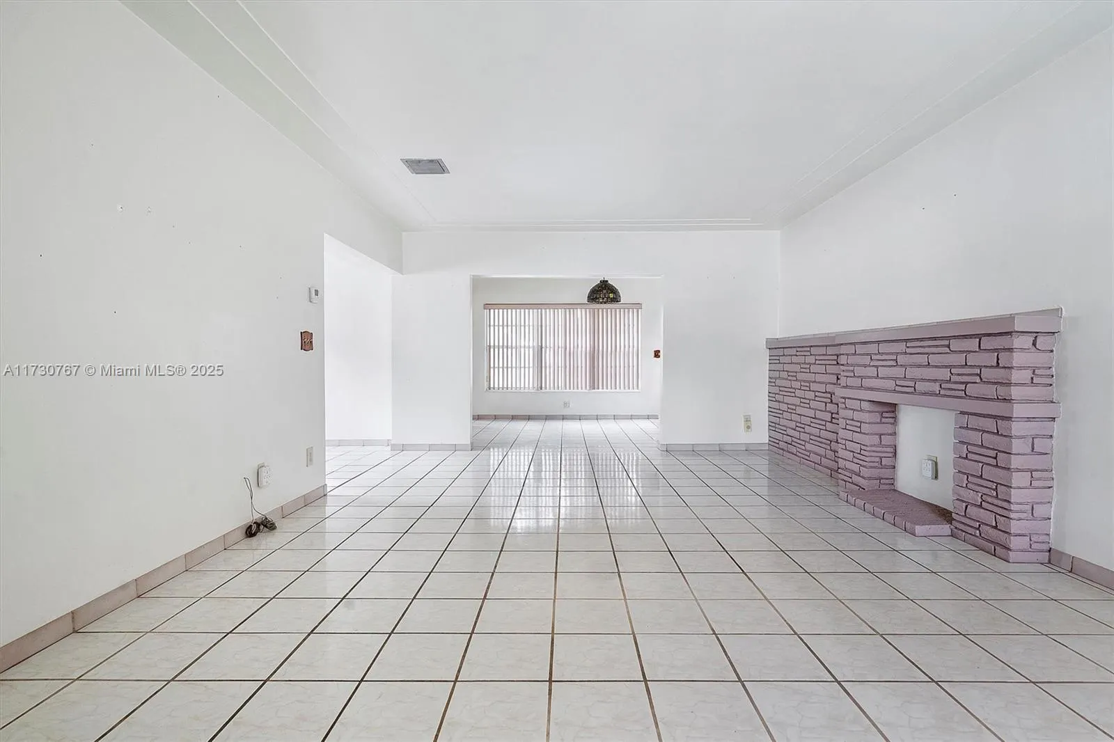 9573 Carlyle Ave