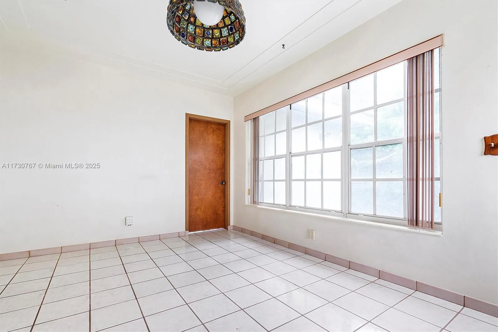9573 Carlyle Ave