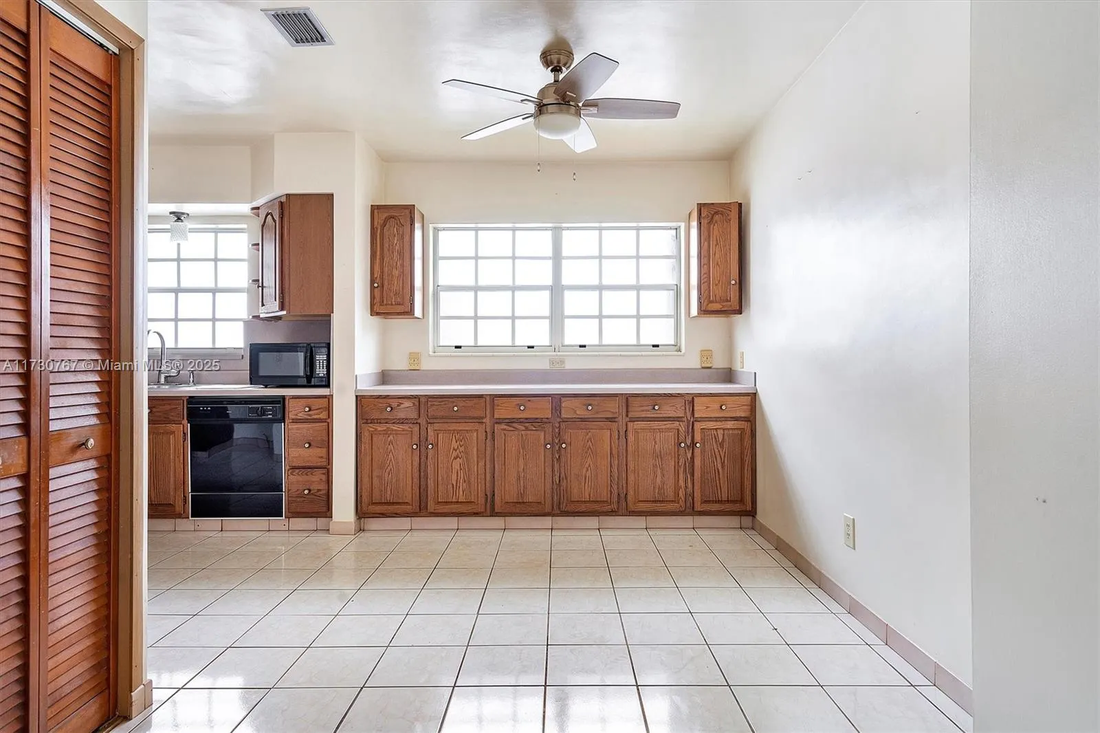 9573 Carlyle Ave