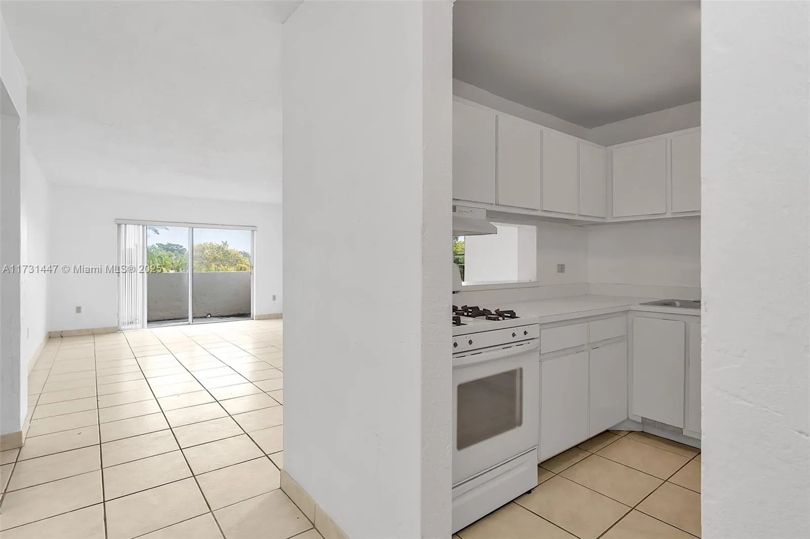 6884 N Kendall Dr, #C404