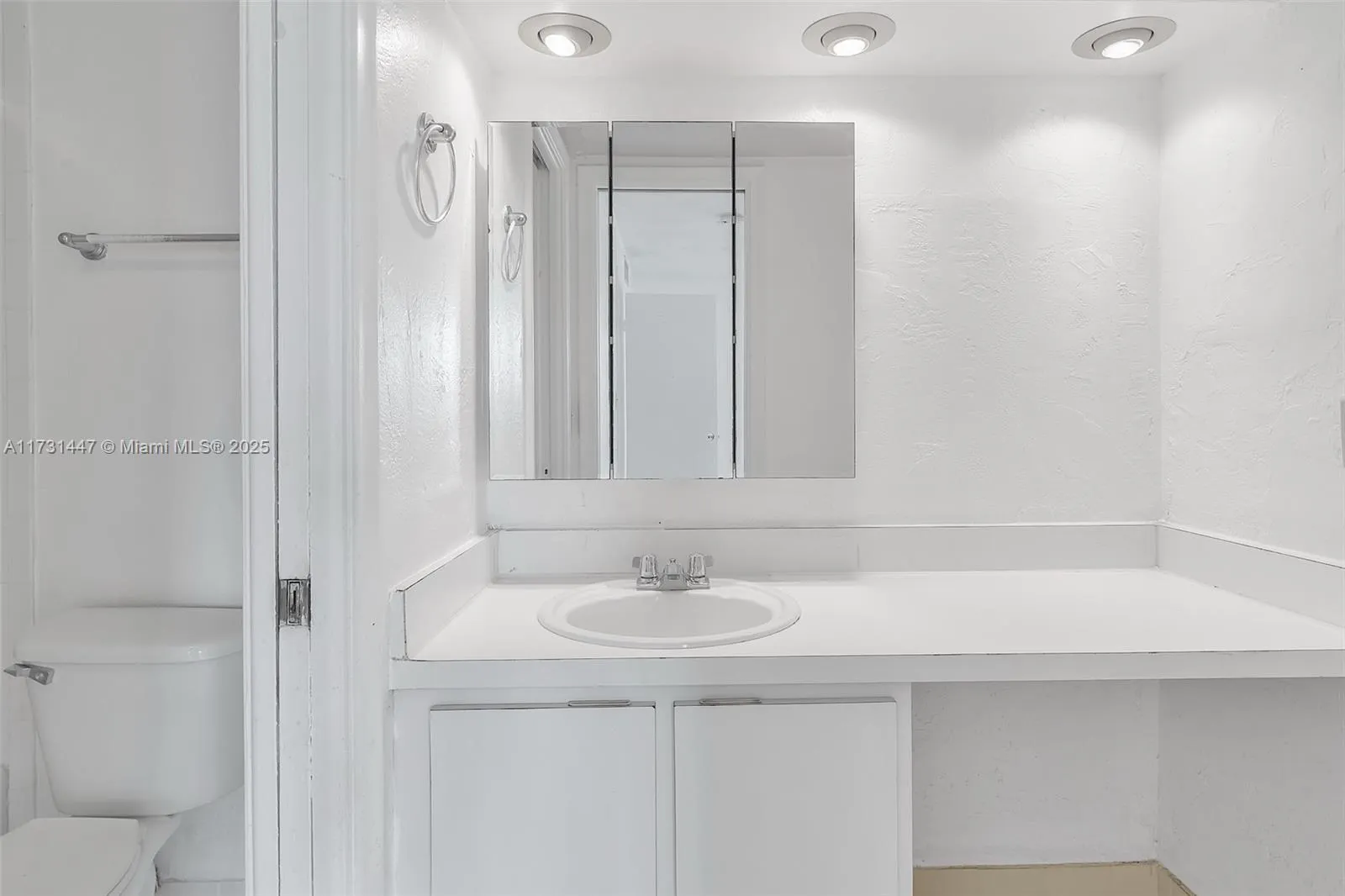 6884 N Kendall Dr, #C404