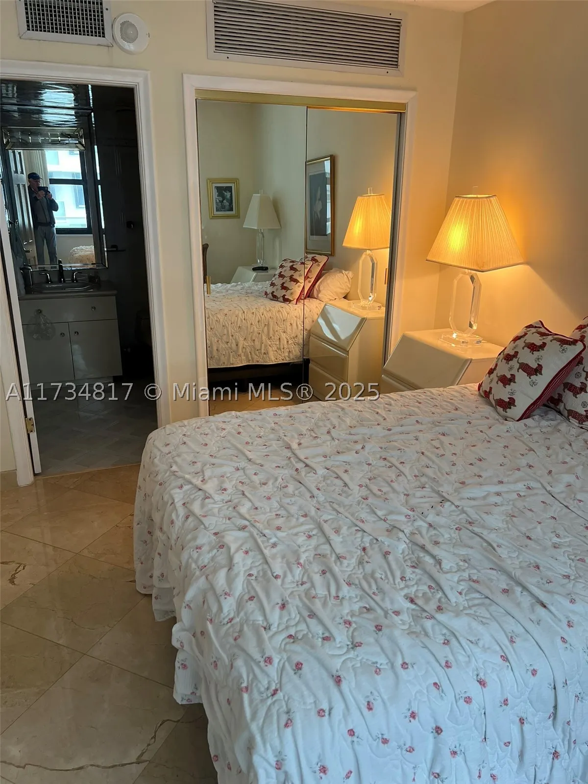 9801 Collins Ave #17J