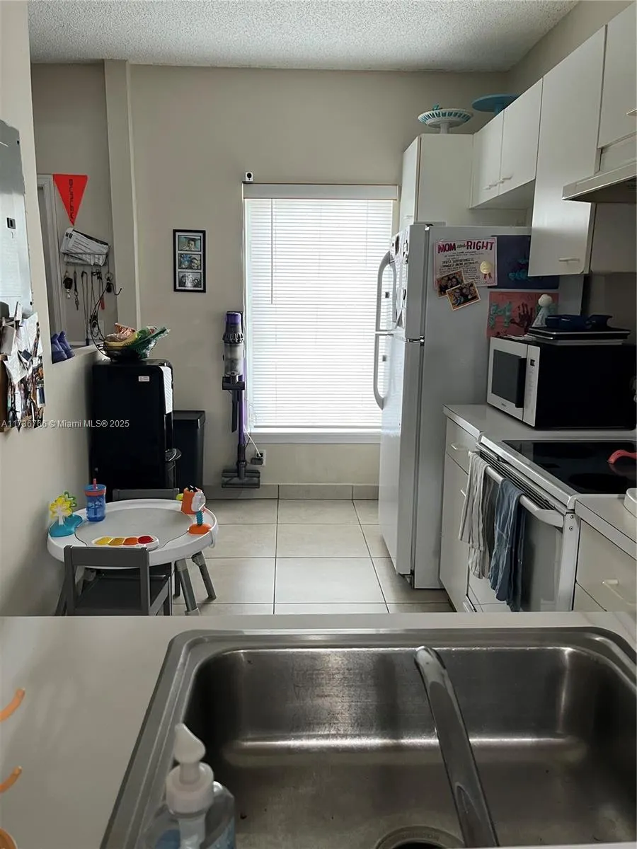 4970 SW 31st Ter, #0
