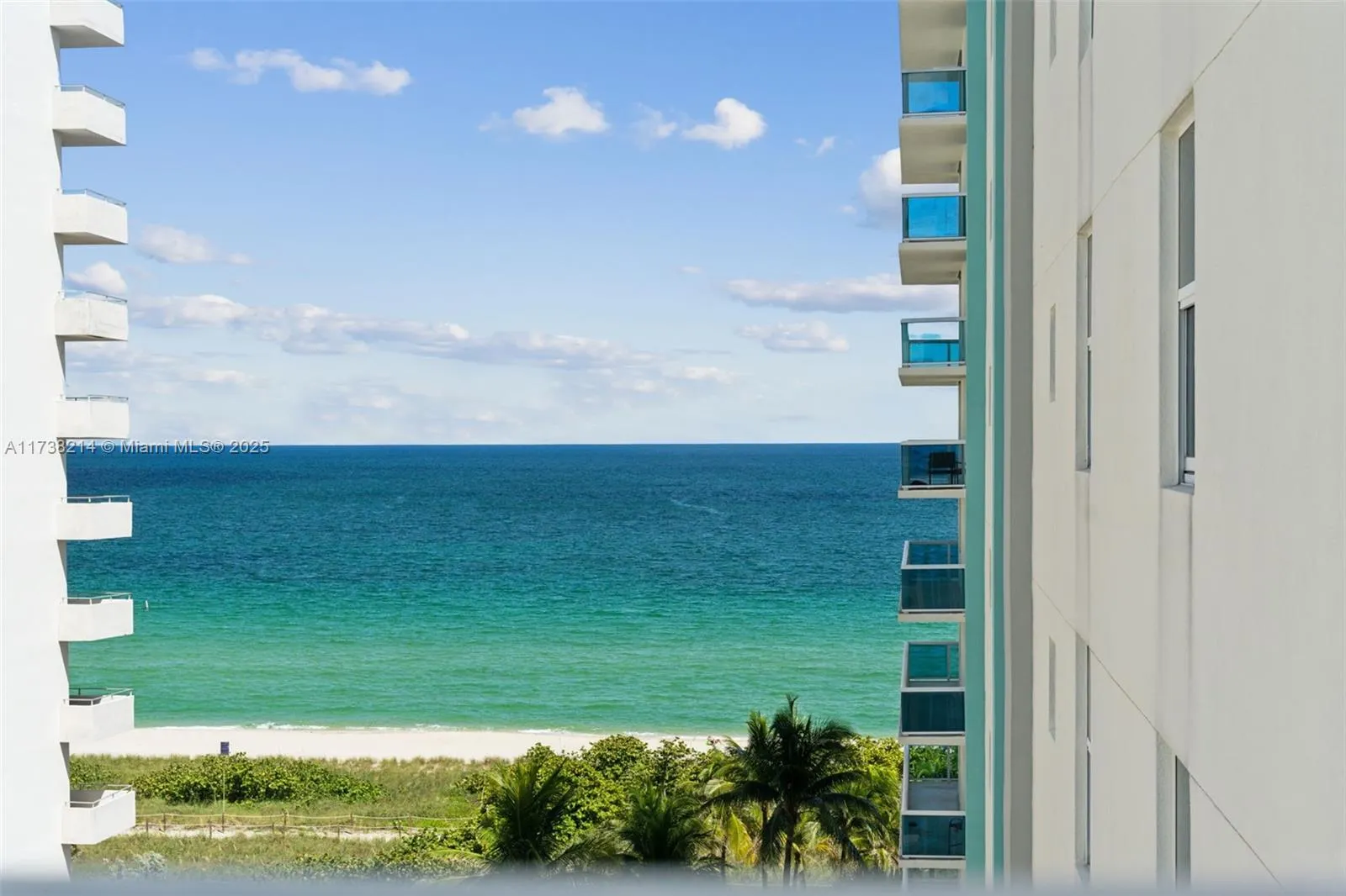 9201 Collins Ave, #821