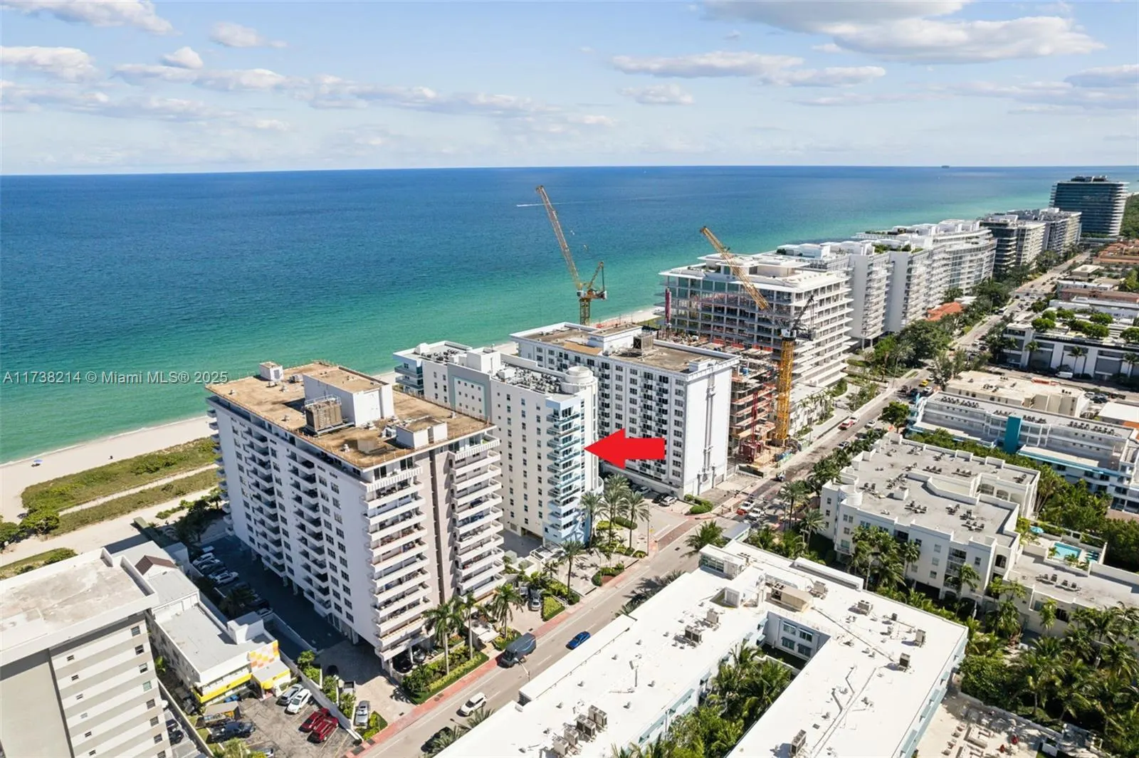 9201 Collins Ave, #821