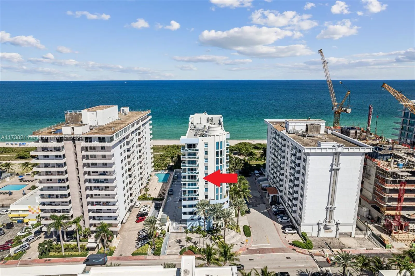 9201 Collins Ave, #821