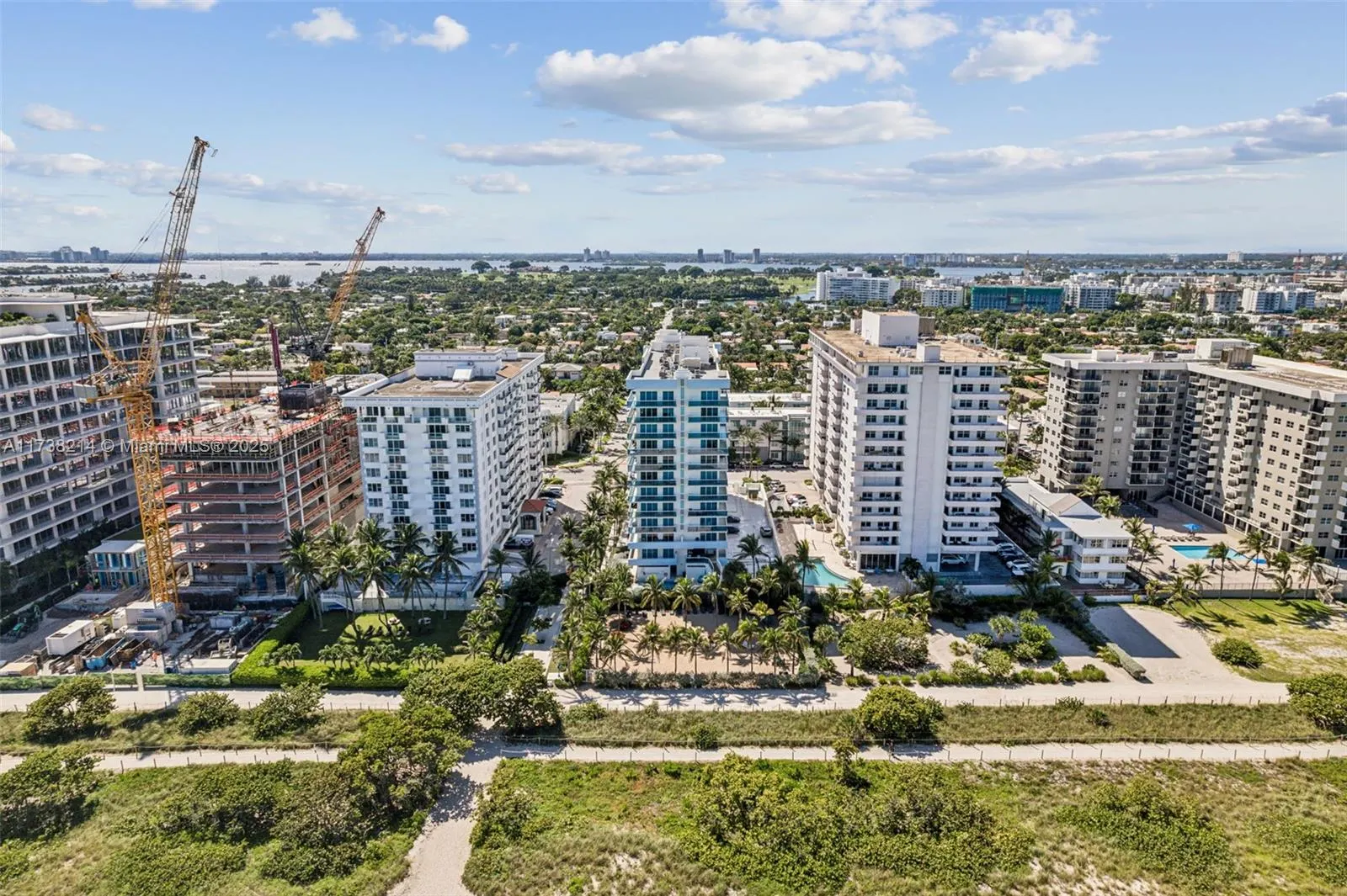 9201 Collins Ave, #821