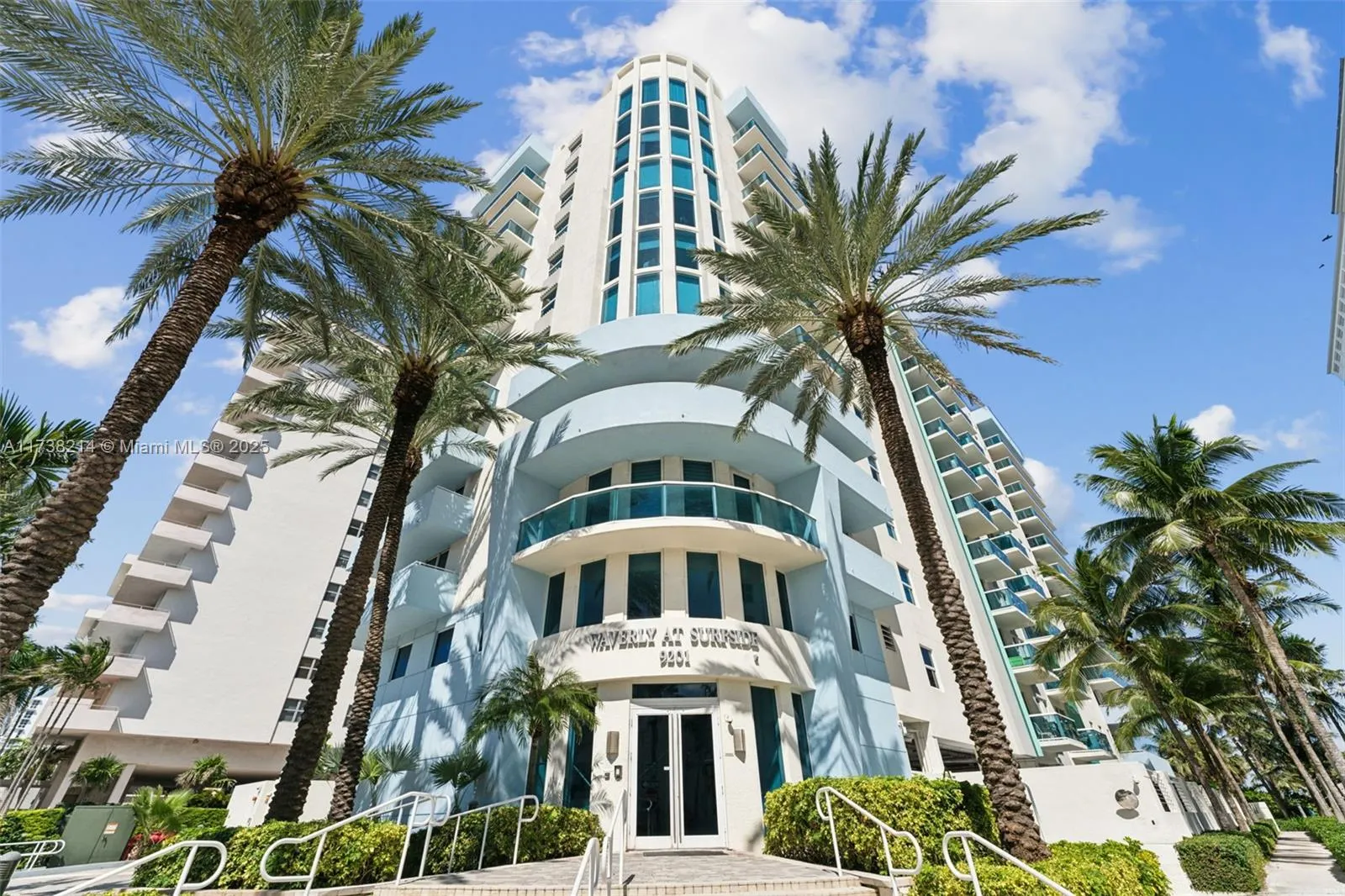 9201 Collins Ave, #821
